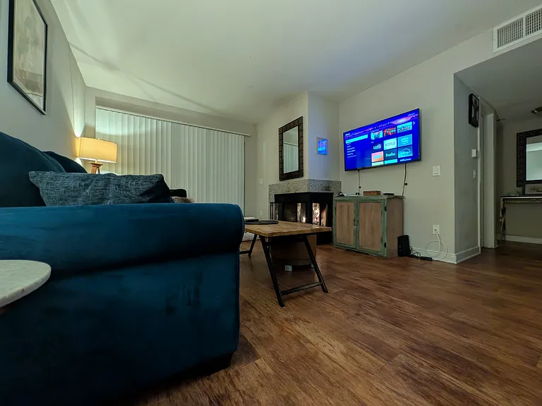 1265 N Crescent Heights Blvd #1 — Photo 2