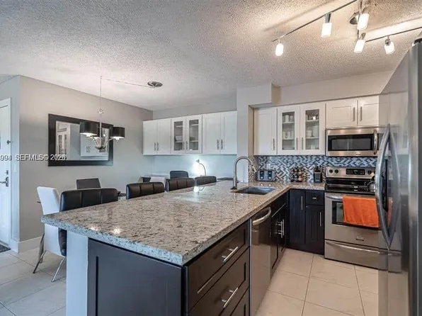 1245 SW 46th Ave APT 1211, Pompano Beach, FL 33069