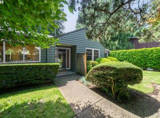 1720 SW Broadway Dr, Portland, OR 97201