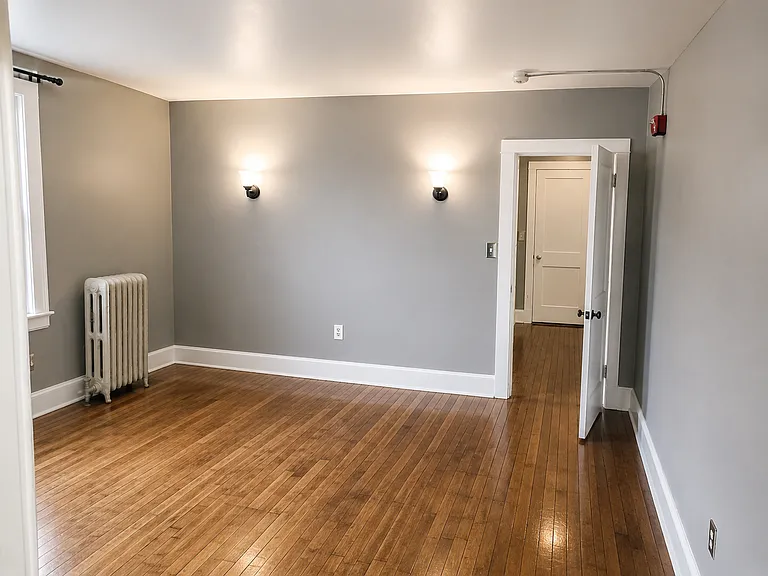5 School St — Photo 1