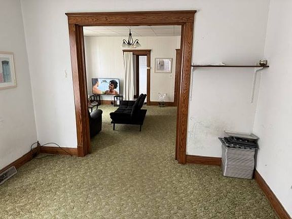 2nd image of 1001 Monroe St