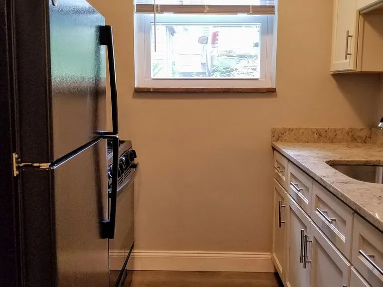 5927 Walnut St — Photo 3