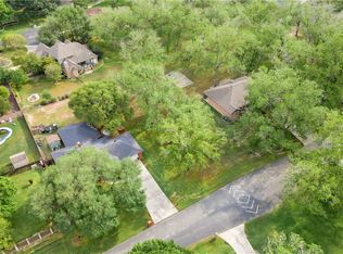 427 Las Brisas Blvd, Seguin, TX 78155