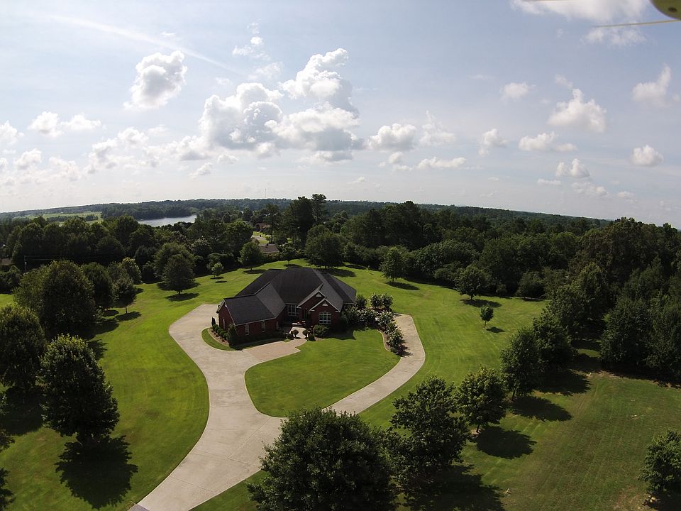 1st image of 1642 Catoma Ln NE