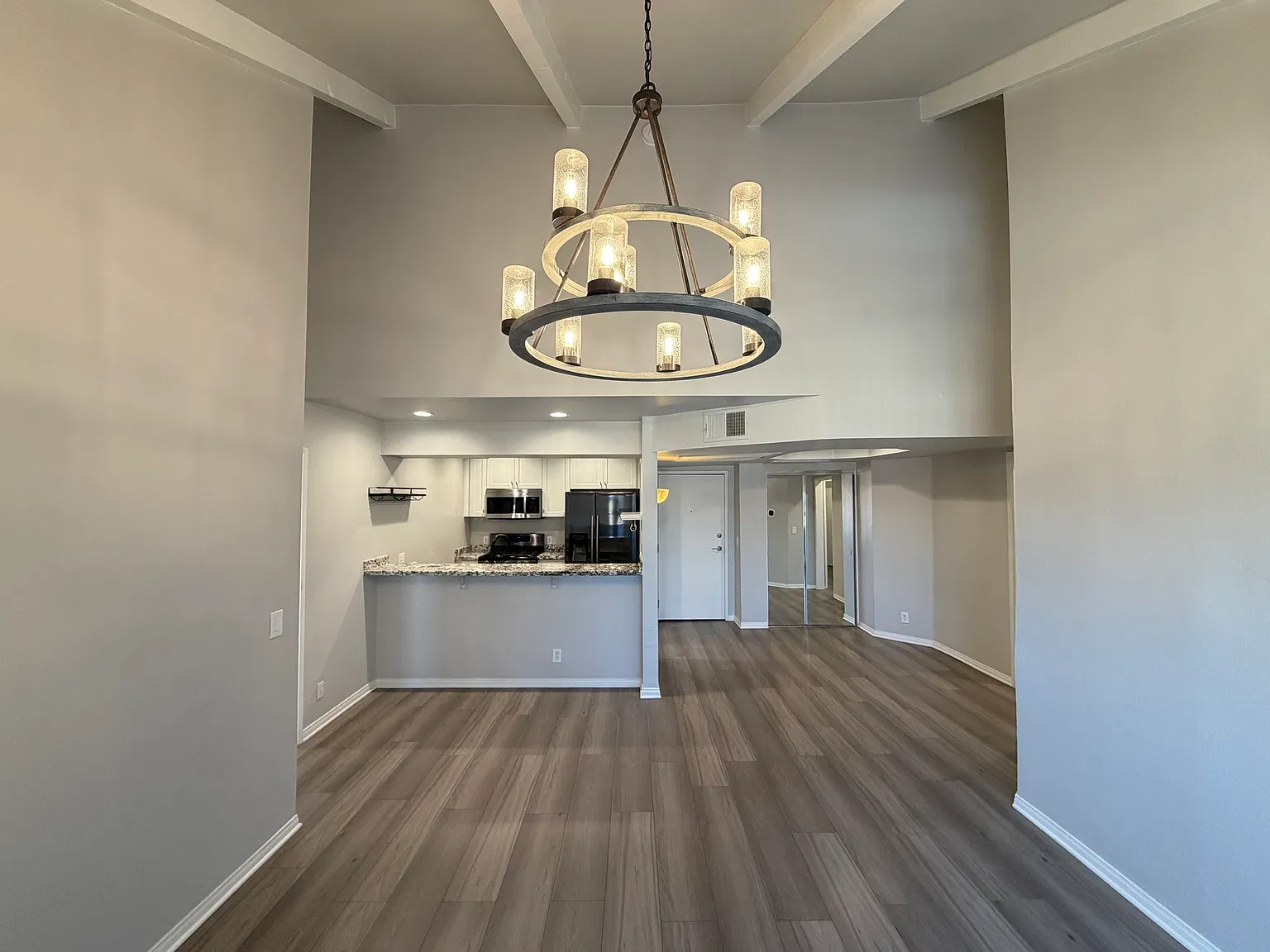 2 bed, 880 sqft, $2,650 — Photo 4