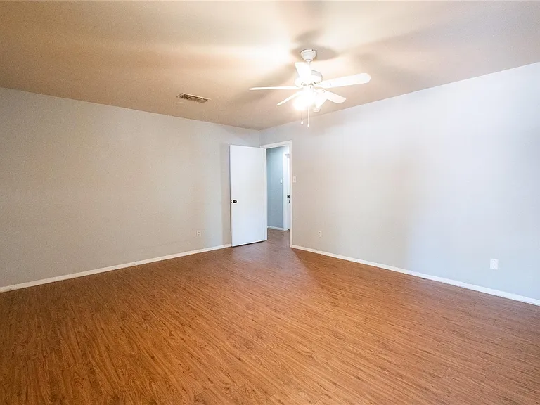 5101 Locke Ave — Photo 3
