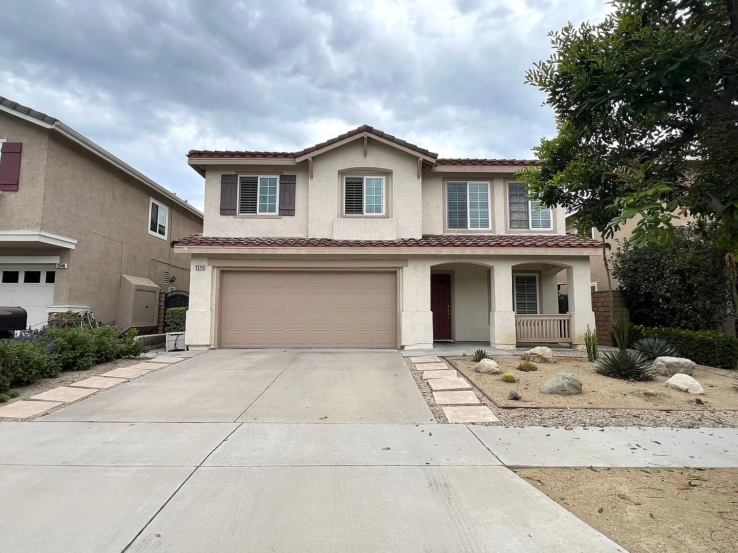 Tustin 3 bed 2.5 bath + office and bonus room — Photo 2