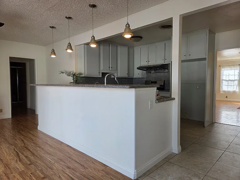 Kitchen Counter