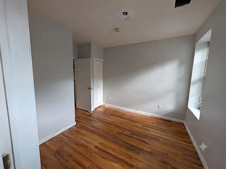 223 Hawthorne Ave #3B — Photo 7