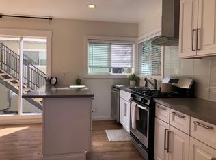 4521 Castle Ln #5, La Canada Flintridge, CA 91011