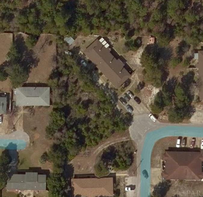 2nd image of A10 Greenbriar Cir