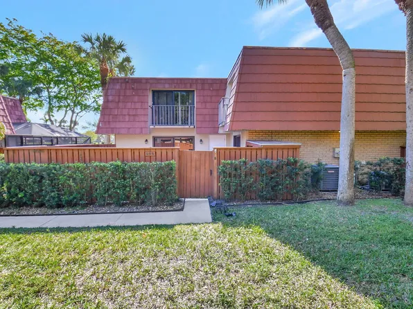 505 Buttonwood Lane, Boynton Beach, FL 33436