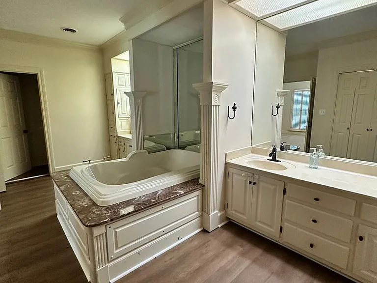 117 Rolling Creek Dr — Photo 8