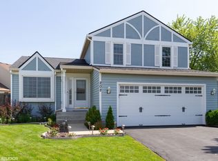 202 Carl Ct, Round Lake Beach, IL 60073