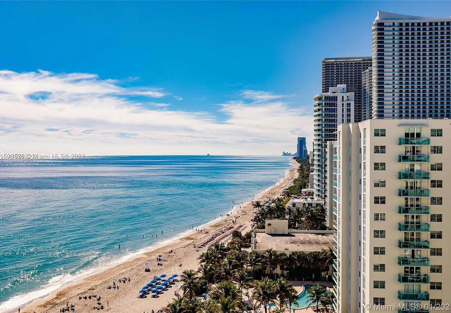 Sea Air Towers Condo — Photo 2
