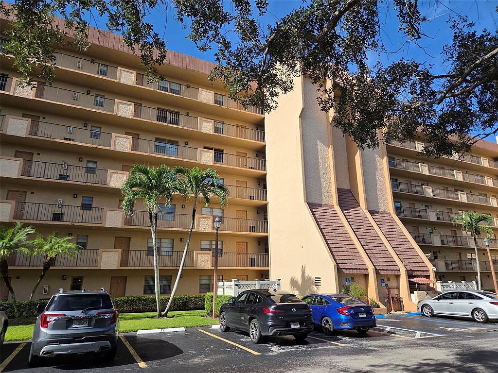 3001 W Rolling Hills Cir #507