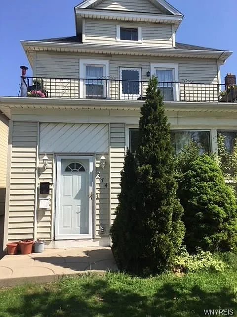 374 Taunton Pl photo 1