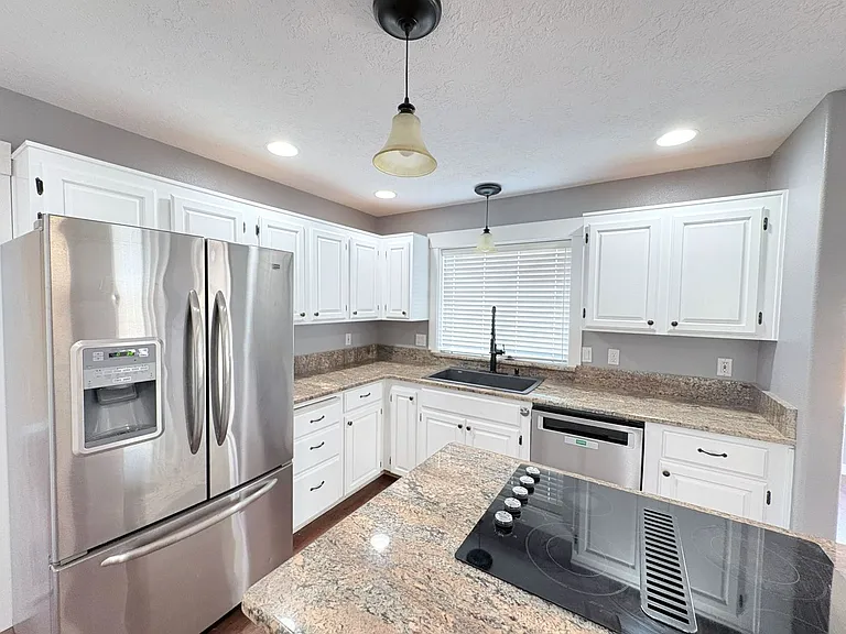 1612 Royalann Ct NW — Photo 4