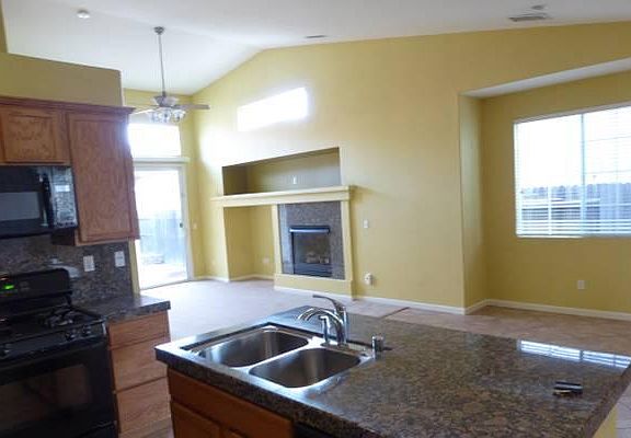 3rd image of 3417 Hornsea Way