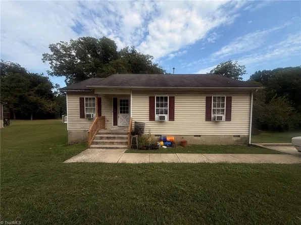 423 N Logan St, Burlington, NC 27217