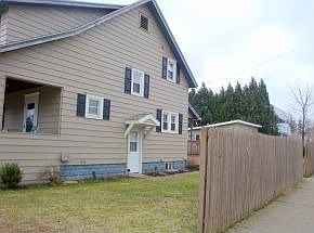 3rd image of 50 Lusk St