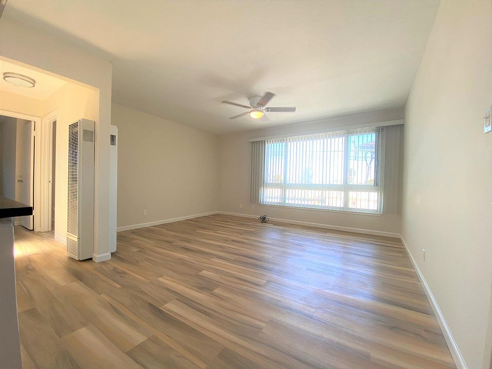 1st image of 489 Huntington Ave