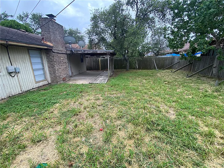 2317 Vialoux Dr — Photo 23