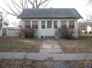 313 Main St, Maple Hill, KS 66507