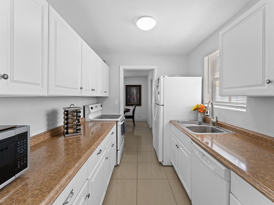 1st image of 930 Hansen Street