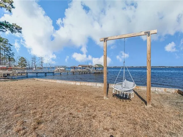 106 Shore Dr, Hertford, NC 27944