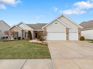 1010 Evergreen Creek Ct, Saint Charles, MO 63304