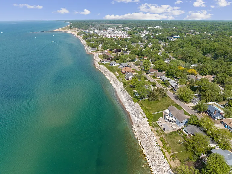 1414 Shore Dr — Photo 31