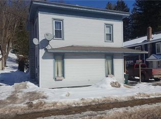18 Cedar St, Morrisville, NY 13408