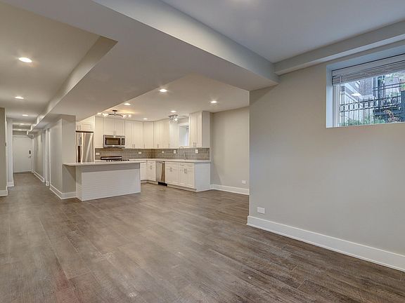 3rd image of 4329 N Ashland Ave #G