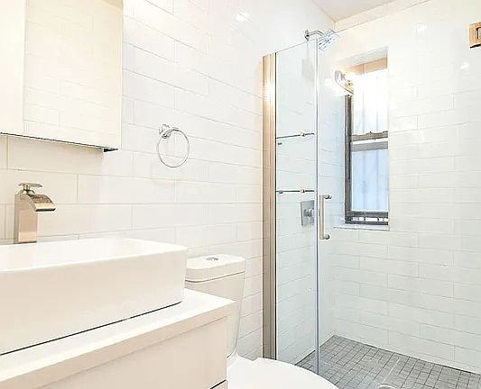 5th image of 125 Sterling St #31