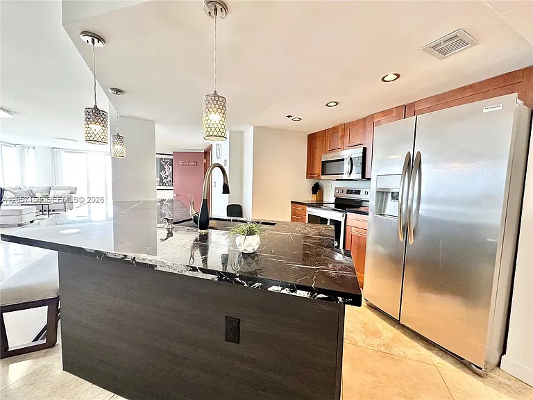 1717 N Bayshore Dr #A-1534 — Photo 2