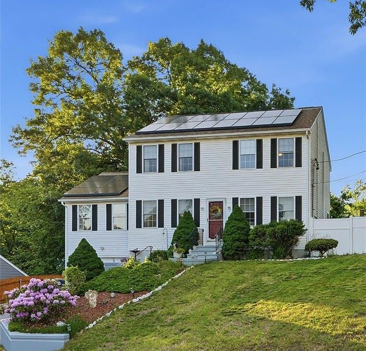 1st image of 40 Chestnut Grove Ave