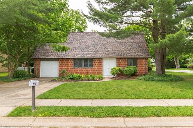 1st image of 21 Cornwall Dr