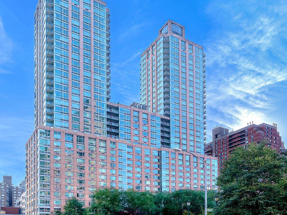 101 West End Apartments Building