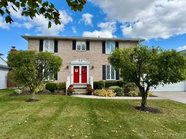 139 Presidents Walk, Williamsville, NY 14221