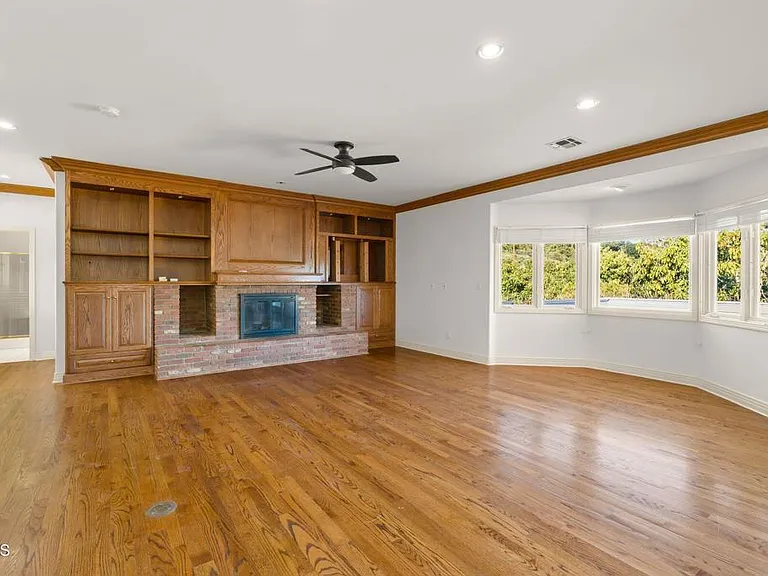13922 Foothill Rd — Photo 8