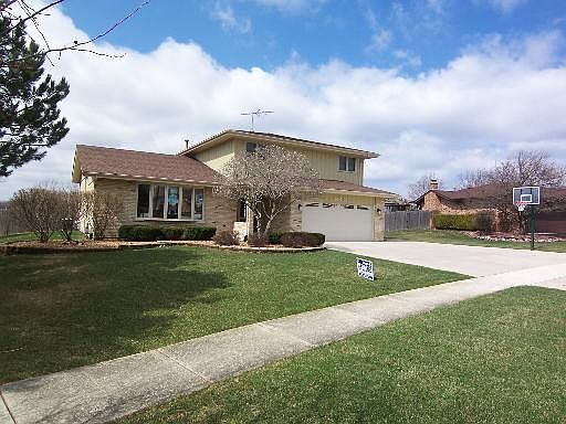 1st image of 14442 S Lakewood Ln