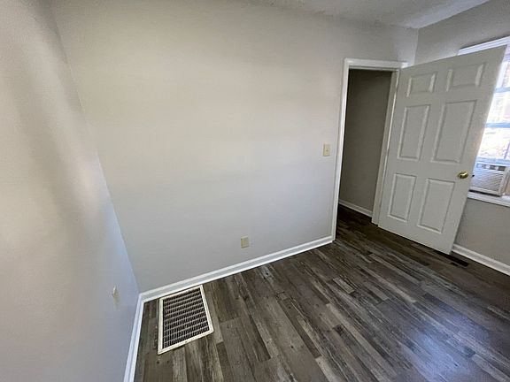 4th image of 310 W Pine St #B
