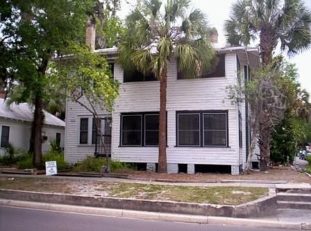 1st image of 318 NE 2nd Ave APT 5