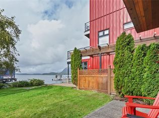 230 Main St #103, Tofino, BC V0R 2Z0