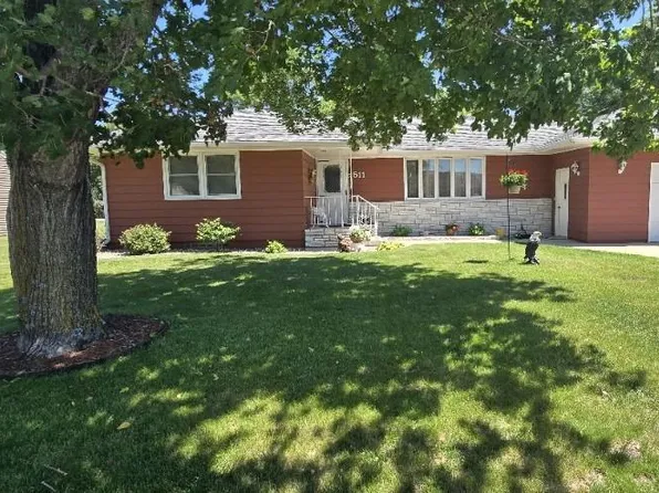 511 S McCornell Ave, Parkers Prairie, MN 56361