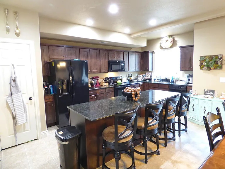24 E Opequon Rd — Photo 6