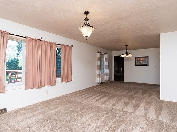 3rd image of 7540 Larwinn Dr