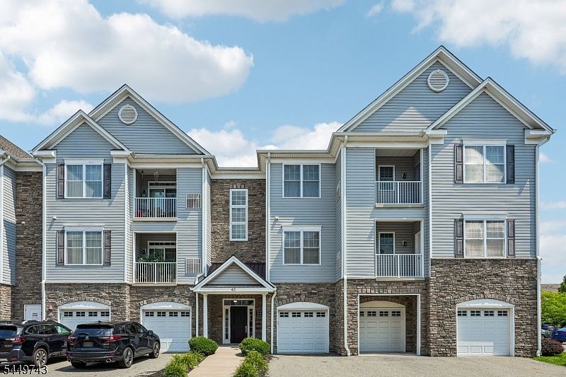 1st image of 43 Elston Ct