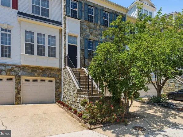 111 Lake Cook Dr, Alexandria, VA 22304